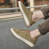 Uffe | MEESTELE NAHKSIKUD SLIP-ON Cipele