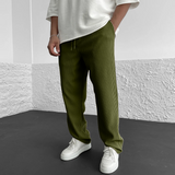 Paavo | PRILAGOĐENE PANTALONE OD MATERIJALA