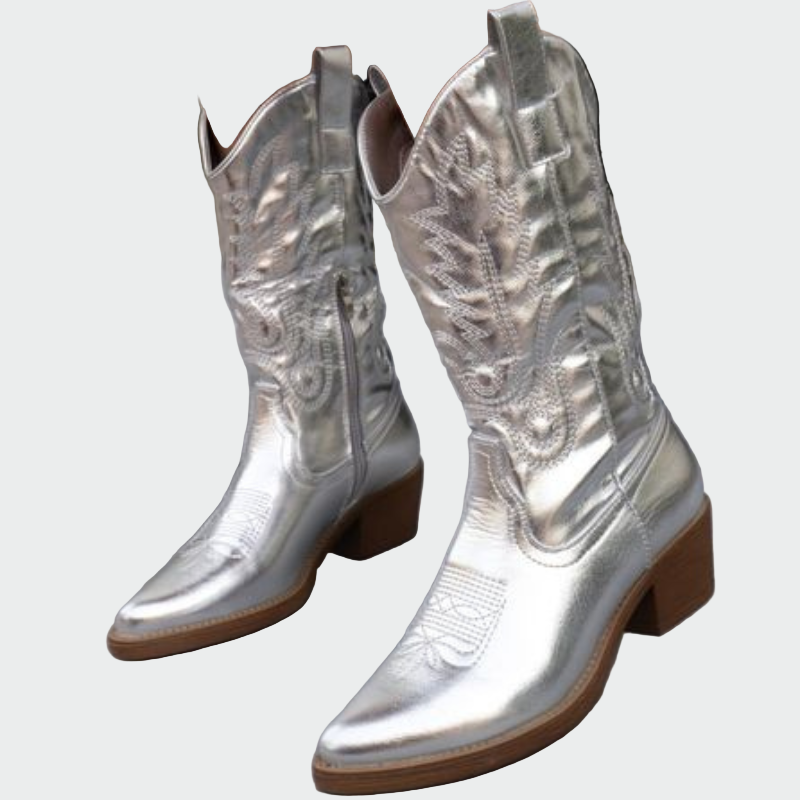 Cveta | Denimske farmerke sa metalnim akcentima